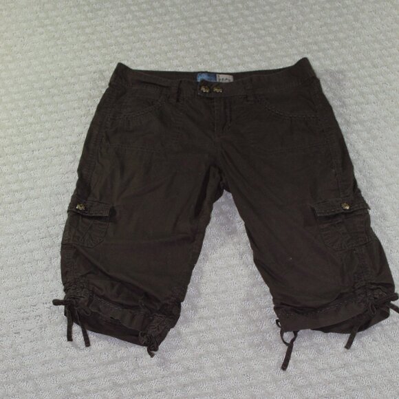 Beau Women's Size 8 Long Brown Cargo Shorts with Ties - EUC - Picture 1 of 5
